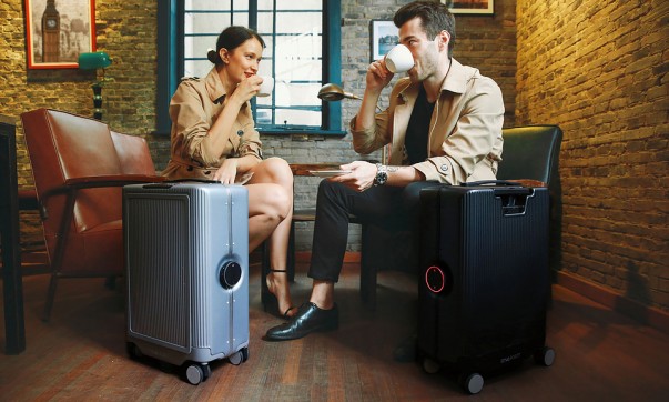 cowarobot_r1_robotic_suitcase_3