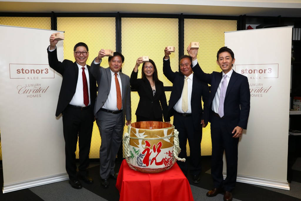 VIPs Toasting the Official Launch of Stonor 3