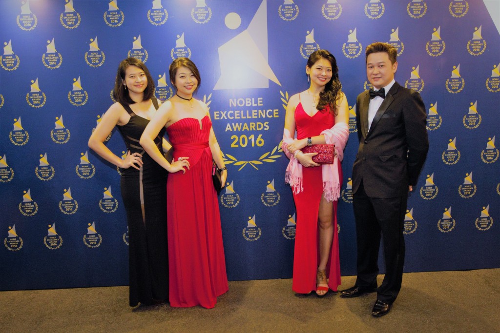 "Sexy Sultry Sisters!” – Ms. Li Mei Tan (2nd from right), Director of Asia Green Group took home to Penang the ‘Northern Best Development of the Year: Residential Landed’ Award (GOLD) seen here posing against the NEA backdrop with Mr. Eddie Tan, NEA Organizing Chairman (far right)