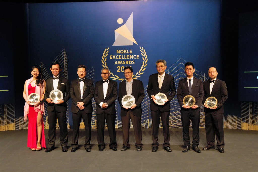 "We Are The Champions!" - Mr. Eddie Tan, organizing chairperson of NEA 2016 (3rd from left) flanked by respective winning developers and their shiny and sparkling pewter trophies! (L-R): Ms. Li Mei Tan (Asia Green Group), Mr. KK Wong (UMLand - Seri Austin), Mr. Eddie Tan, Dato’ Wan Hashimi Albakri W.A.A. Jaffri (Sime Darby - Brunsfield), Mr. Ng Tyan Ping (Ideal Property Group), Mr. William Ow (Mah Sing Group) & Mr. Issac Chua / Mr. Eric Tan (OCR Land Holdings)