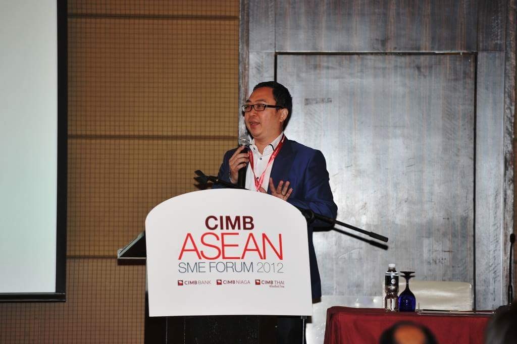 CIMB ASEAN SME FORUM 2012 - giving a rousing keynote address