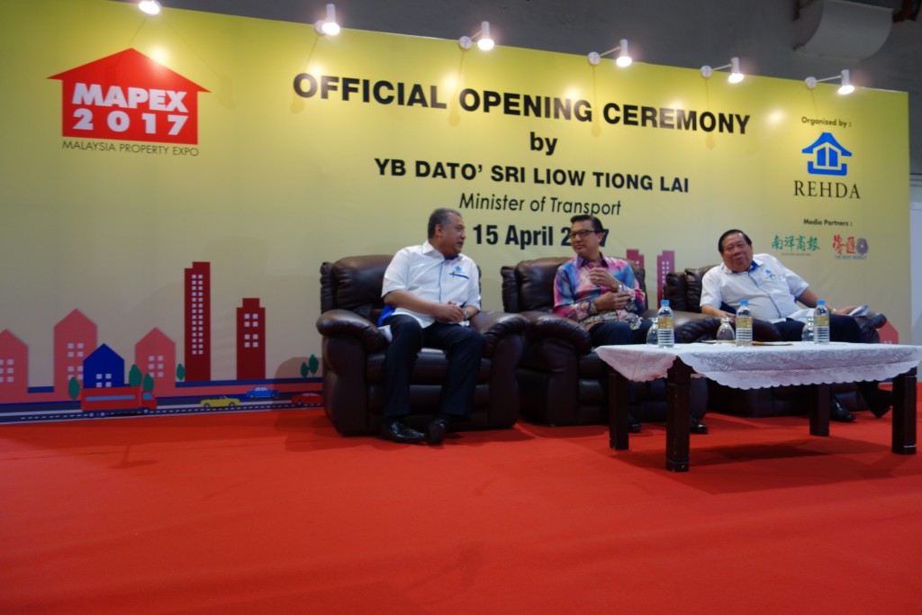 (L-R): Y.Bhg. Datuk Seri FD Iskandar, YB Dato’ Sri Liow Tiong Lai, and Y.Bhg. Datuk Ng Seing Liong