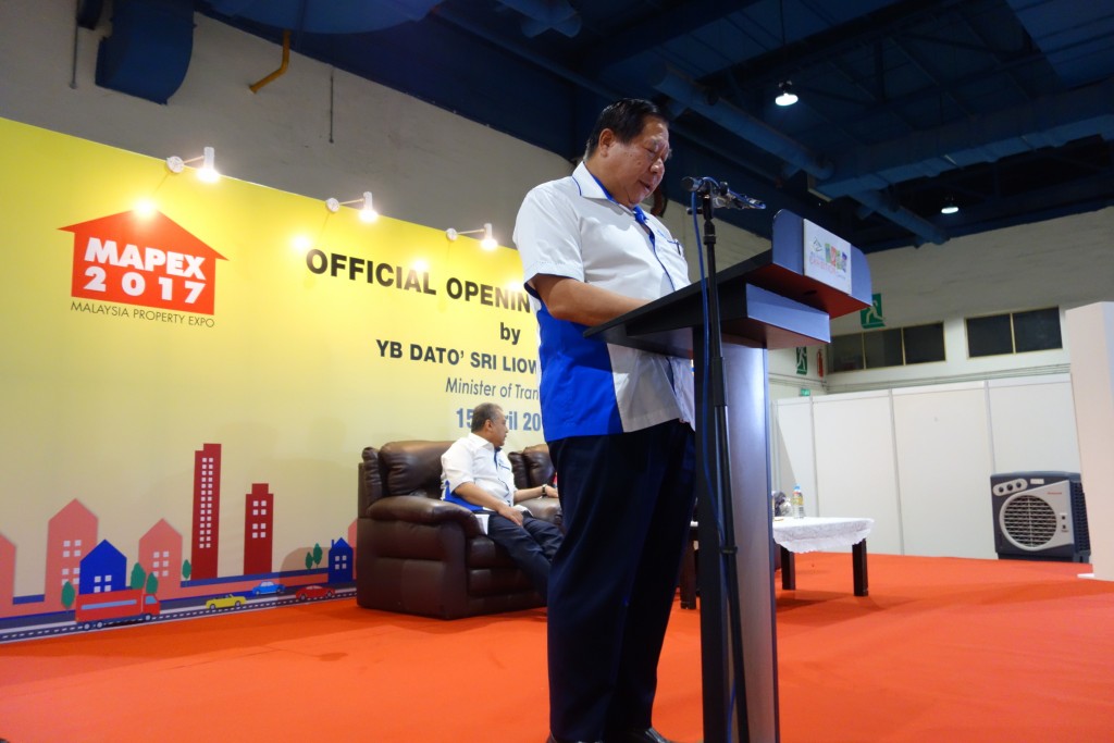 MAPEX chairman Datuk Ng Seing Liong delivering his keynote address with conviction & gusto!